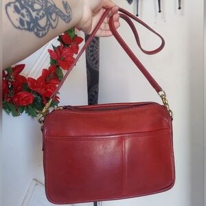 Vintage Coach NYC Saks 5th Ave Red Companion Bag 9300 ❤️🥀